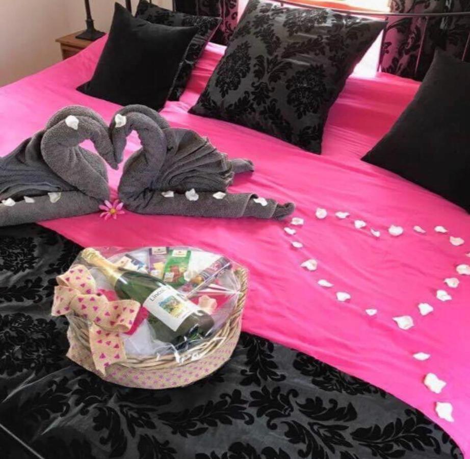 Lincoln Holiday Retreat Lodge With Private Hot Tub Bagian luar foto