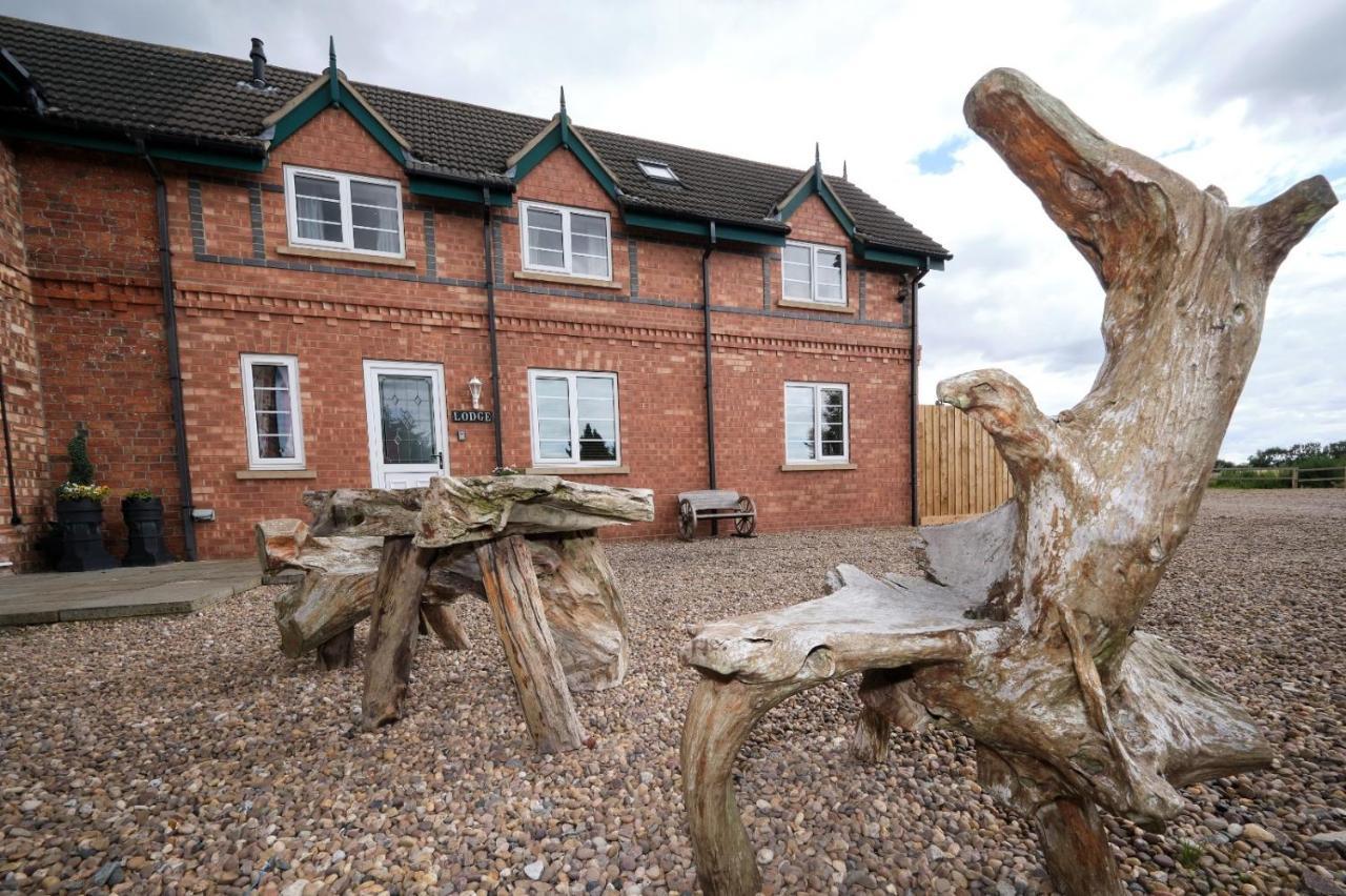 Lincoln Holiday Retreat Lodge With Private Hot Tub Bagian luar foto